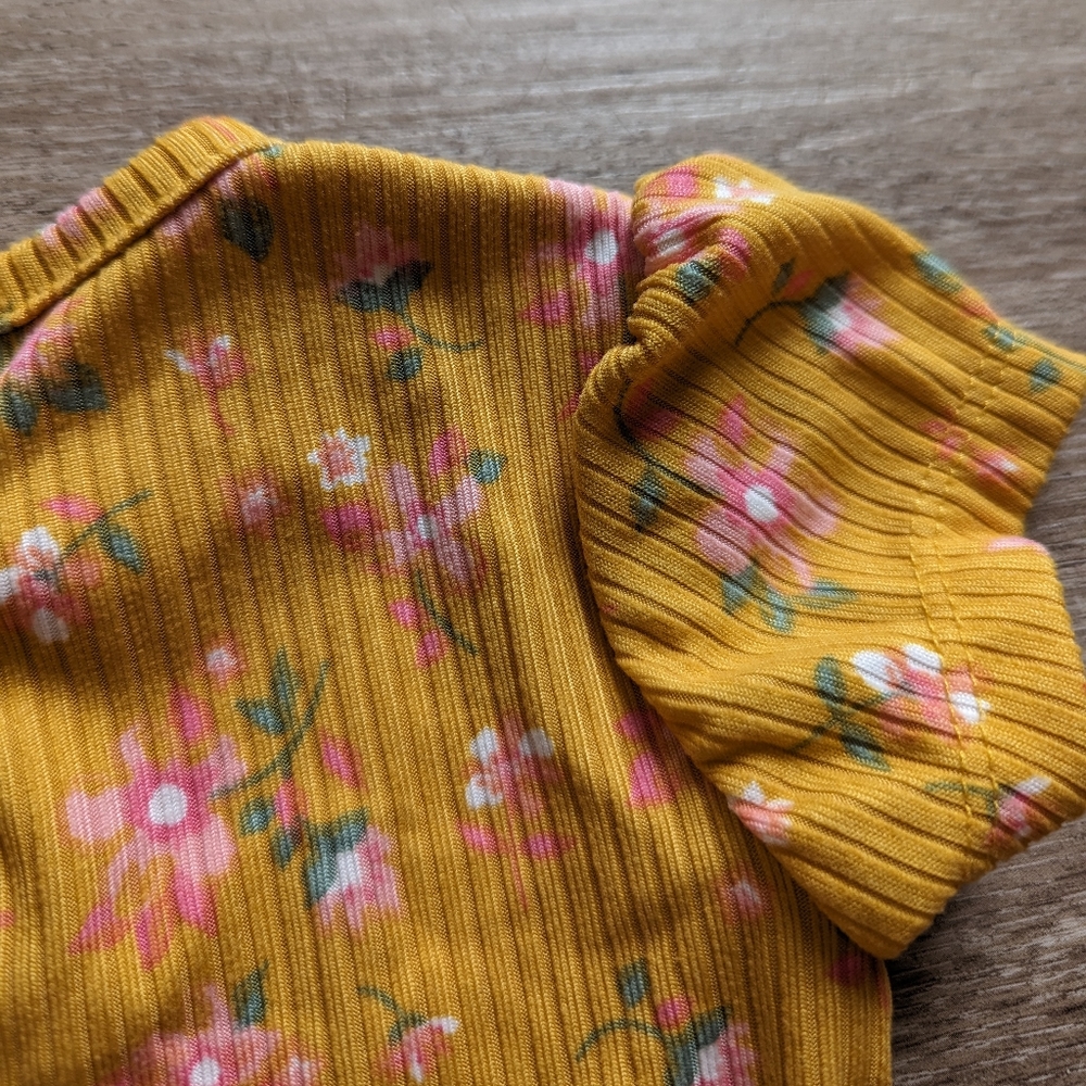 2/$10 Nwot floral pinafore set - Picture 9 of 11